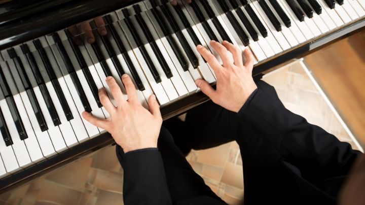 Article title: Become the Piano Man: Billy Joel Songs on Piano for Beginners